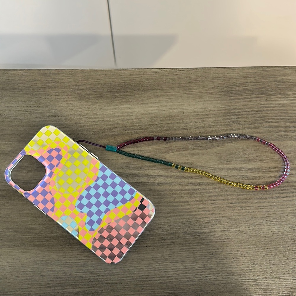iPhone case w wristlet